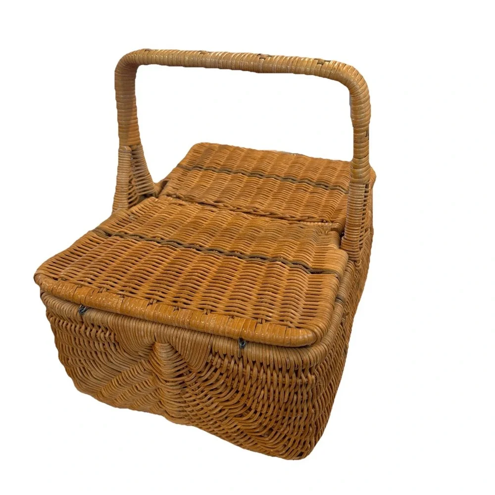 Vtg Wicker Double Hinged Lidded Picnic Sewing Craft Basket 15